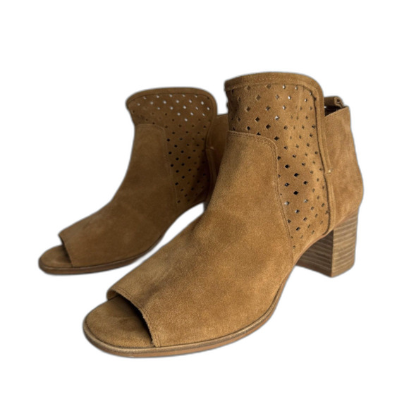 Gianni Bini Shoes Womens Size 10M Tan Suede Peep Toe Heeled Booties Cutout Ankle - Picture 1 of 10